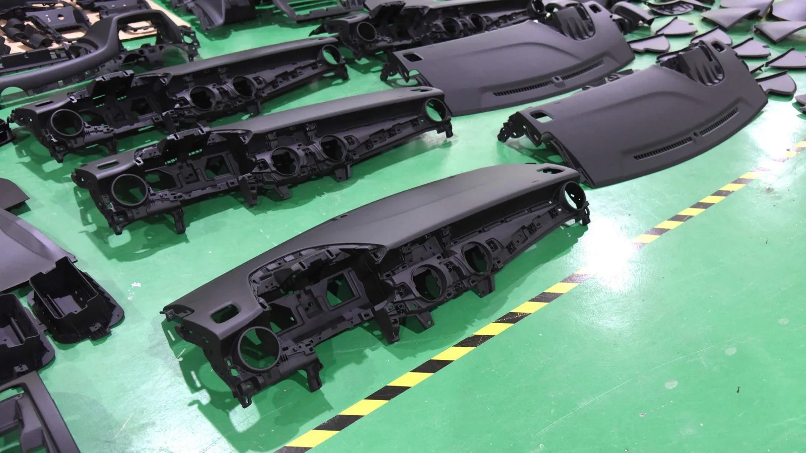 Custom molded automotive interior plastic components