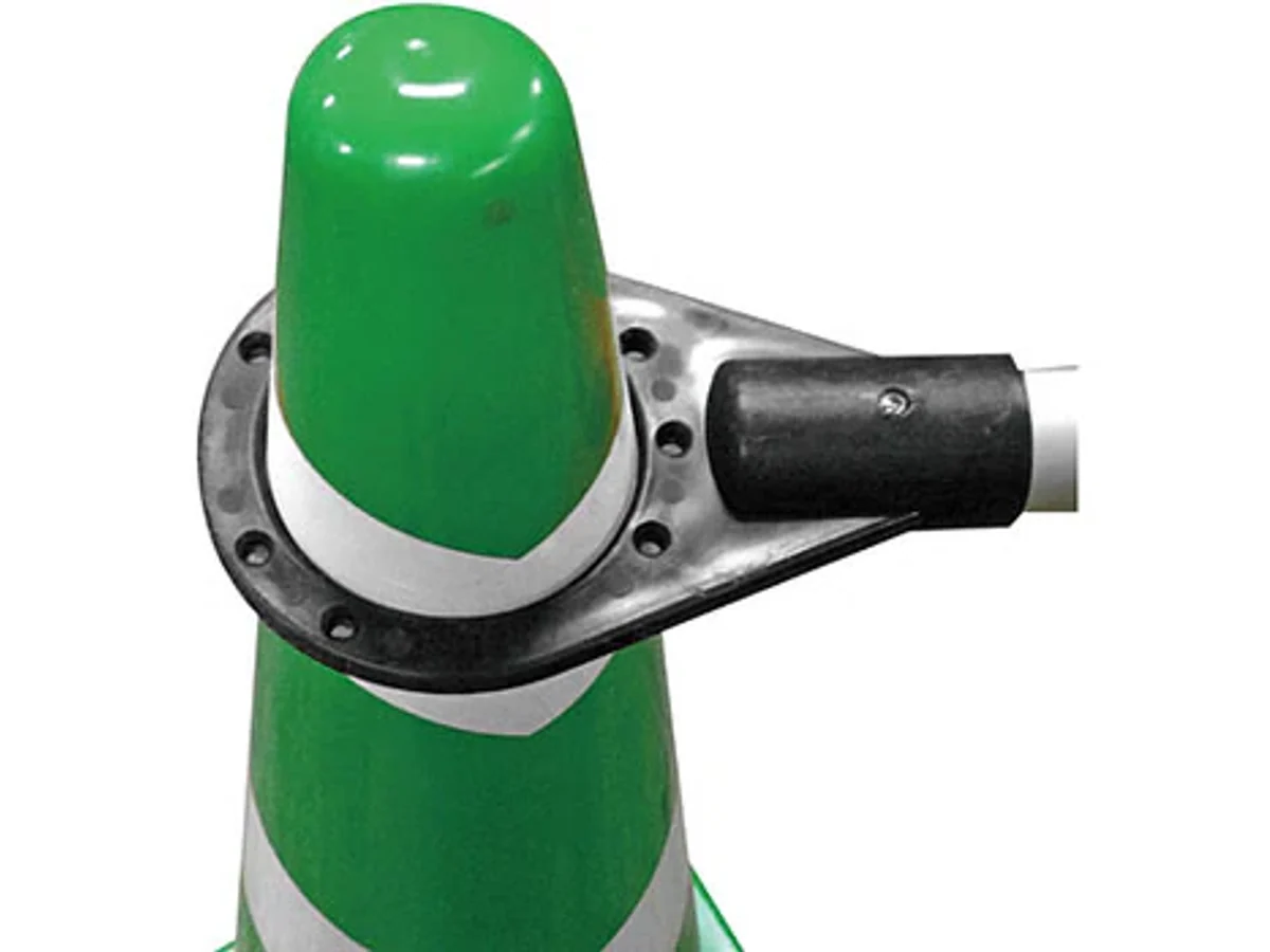 Traffic cones connected by cone bars for a temporary restricted area - connector detail